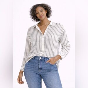 3/$30 - REITMANS Striped White and Black Women's Blouse